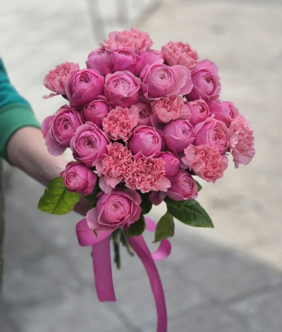 Różana Czułość – bukiet róż peoniowych w odcieniach różu